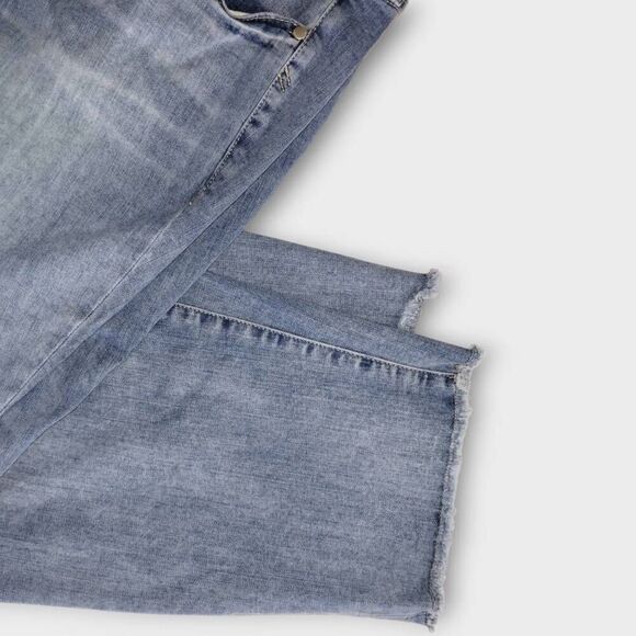 Torrid Womens Jeans Sz 28 Distressed Crop‎ Boyfriend Vintage Stretch Streetwear - Picture 10 of 14